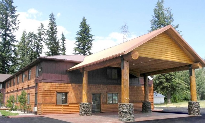 Ponderay House | Making The Best Memories Along The Way! 3 Convenient Units, Free Parking
