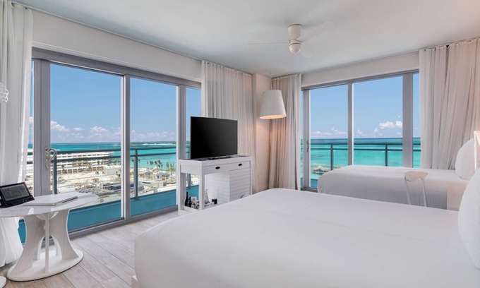 Nassau House | Making The Best Memories Along The Way! Pools and Water Park! Pets Allowed!