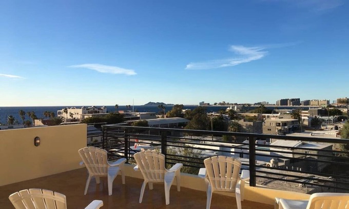 El Puerto House | Malecon Duplex for Families and Friends