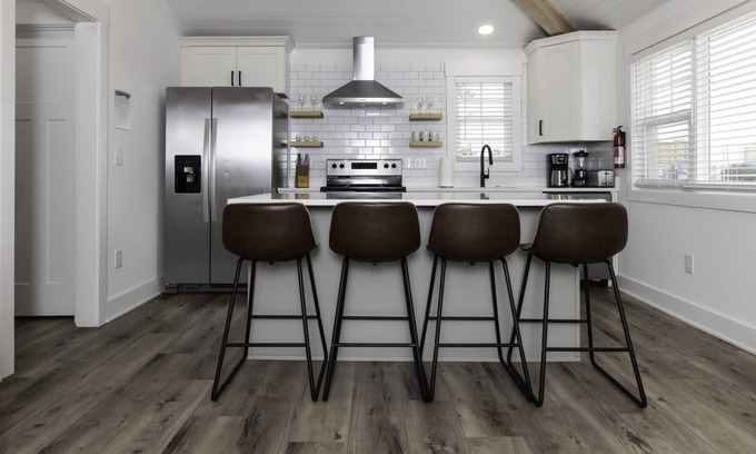 Northeast Virginia Beach Apartment | Malibu - Loft #4 - 8 min walk to the beach