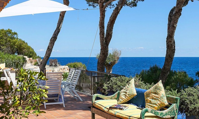 Provensals Villa | Mallorca front line property direct access to sea