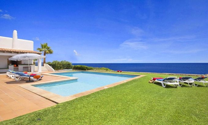 Cala Serena Villa | Mallorca Südostküste - Villa Cala Serena 4840 mit Meerblick, Pool und Internet. Wechseltag Samstag, Nebensaison flexibel auf Anfrage, Mindestmietzeit 1 Woche. - - Wenn wegen Corona / Covid 19 kein Aufenthalt im Ferienhaus möglich ist, kann vor Anreise gegen Zahlung von Euro 200,- umgebucht oder storniert werden!