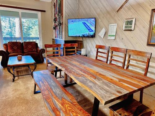Mammoth Lakes House | Mammoth Lakes Crestview Condo #50