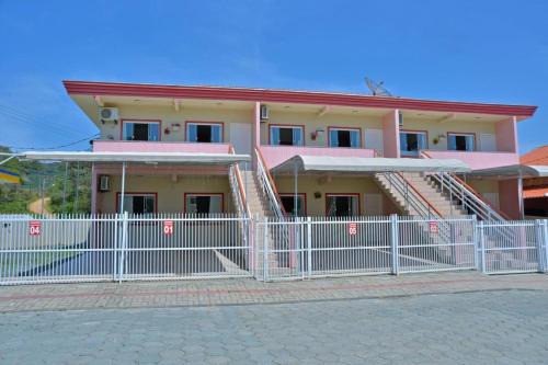 Praia da Armacao do Itapocoroi Apartment | Mana Bela Apartamento