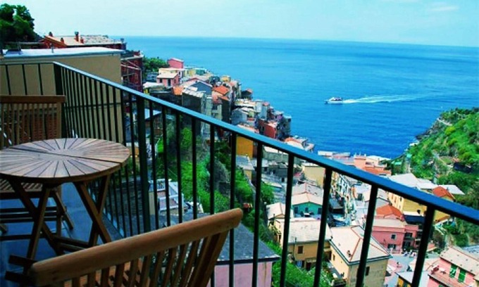 Manarola Apartment | Manarola Vista Mare Rooms and Apartment in Manarola - Cinque Terre