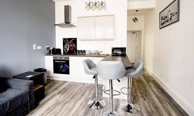 Kirkcaldy Apartment | Mandela House Apartments