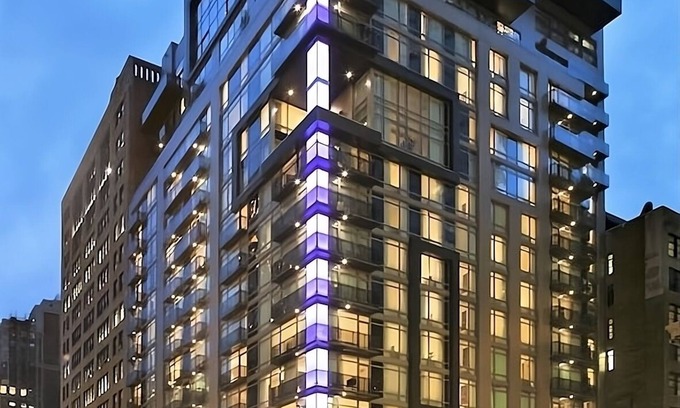 Rose Hill Hotel | Manhattan Escape! 3 Spacious Units w/Balcony! Close to Flatiron Building