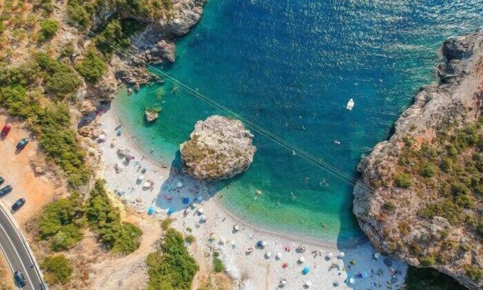 Riglia House | Mani Stone Villa Majlinda - Tranquil Getaway Gem