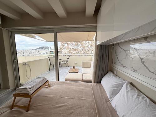 Neapoli Apartment | Mania's Studio by Lycabetus