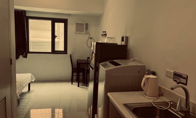 Ermita Condo | Manila Bay Embassy Ocean View Room