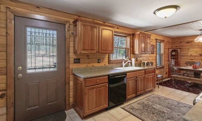 Manistee House | Manistee Cabin in Manistee
