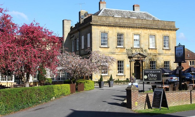 Yeovil Hotel | Manor Hotel by Greene King Inns