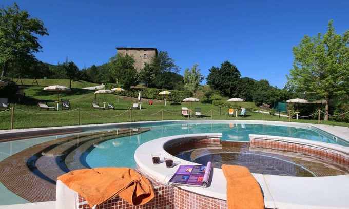 Apecchio House | Mansion in Apecchio Near Lake and Pool