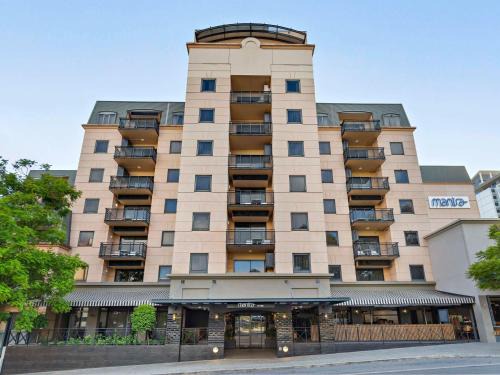East Perth Apartment | Mantra on Hay Perth