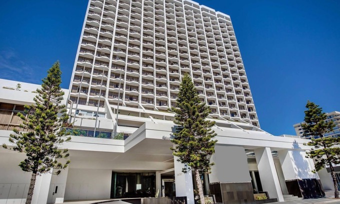 Surfers Paradise Apartment | Mantra on View, Surfers Paradise (Level 5)