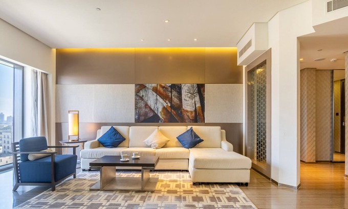 Bur Dubai Apartment | Manzil 3BR with pool near Dubai Frame