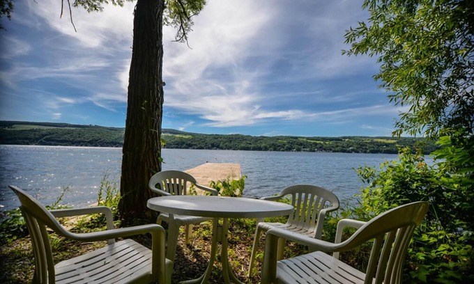 Hammondsport Cottage | Maple Hideaway:"Lots of Privacy!"