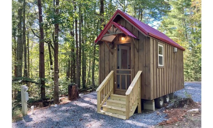 Clarkesville Cabin | Maple Tiny Home at Bleu Canoe Campground