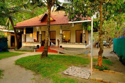 Mararikulam House | Marari Lotus Beach Villa