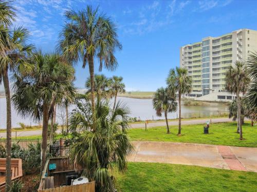 Galveston Apartment | Maravilla 140-Salt Life