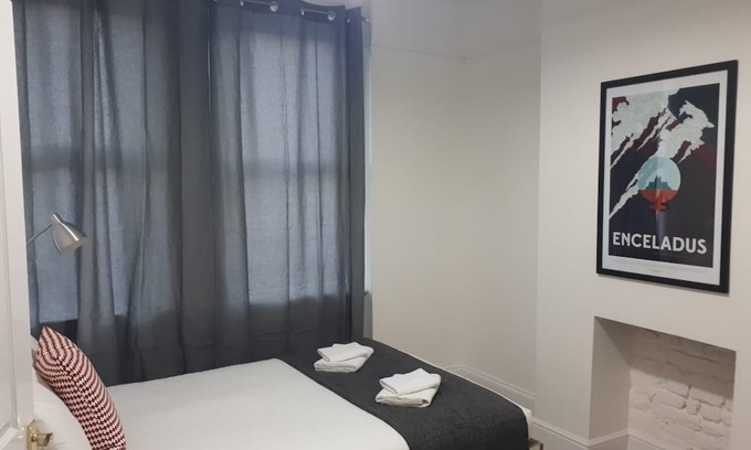 Tooting Hotel | Marble Apartments Broadway Two