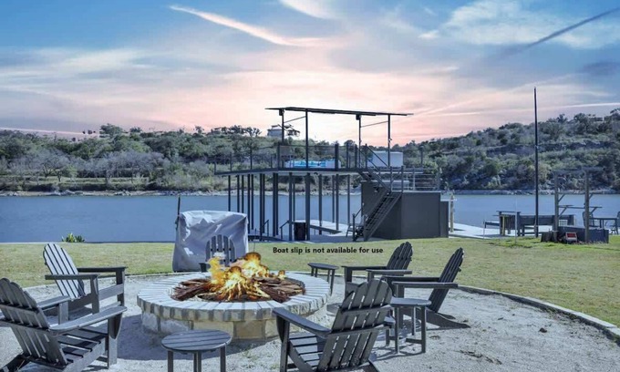 Marble Falls House | Marble Falls Lakefront Paradise w/Fire Pit!