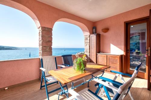 Trinita d'Agultu e Vignola House | Mare fuori