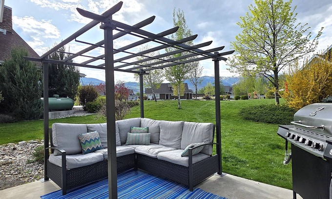 Okanagan-Similkameen House | Marigold Cottage by the pools #120