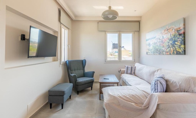 Agkisaras Apartment | Marigold Seaside B1