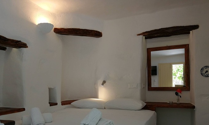 Parasporos House | Marili Apartments, Apt#7, Small indepentent house