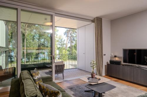 Bad Saarow Apartment | Marina Apartment am See mit Pool und Sauna