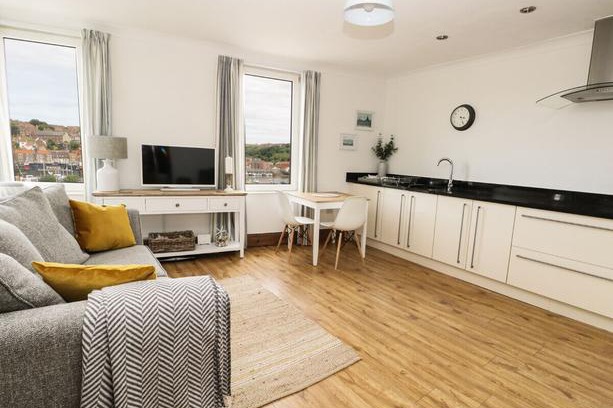 Whitby Cottage | Marina View