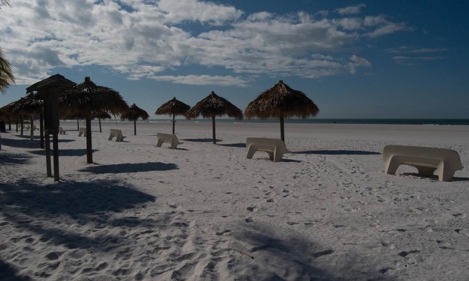 Marco Island Condo | Mariner Complex, Building 1 nAcross from Residents Beach