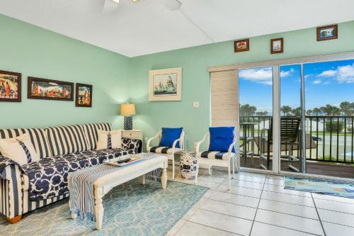 New Smyrna Beach Hotel | Mariners Cove 302