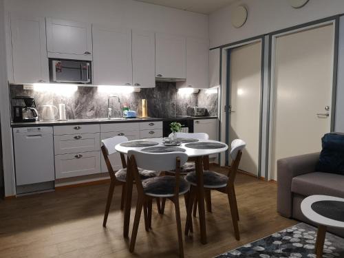 Pori Apartment | Marivas, 2 bedroom apt, free parking & WiFi