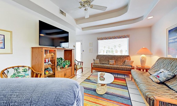 South Padre Island Apartment | Marlin Street Tomehome A