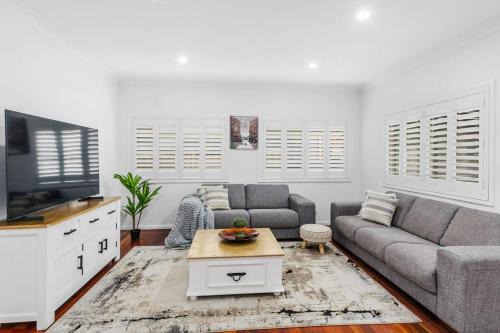 Towradgi House | Marlo's Escape - A Generous Haven for Couples