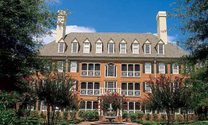 Williamsburg Apartment | Marriott Manor Club Luxury 1BD villa sleeps 4