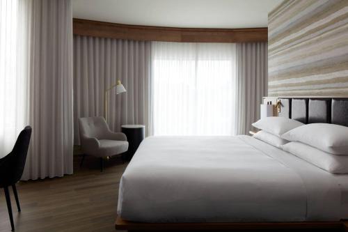 Saint-Jean Street Hotel | Marriott Quebec City Downtown