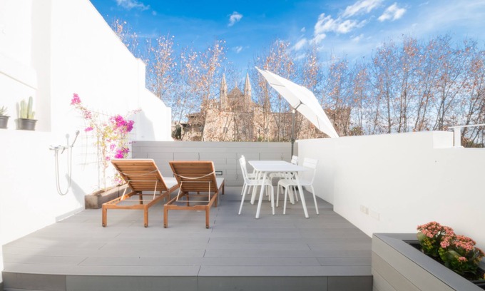 Old Town Apartment | Marsuites 4 - Penthouse Palace and Cathedral View (Fourth floor)