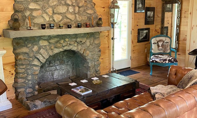Valatie Cabin | Martin Van Buren historical Log cabin
