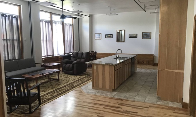 Dillon Apartment | Mary Innes Loft Apt 110 2BD