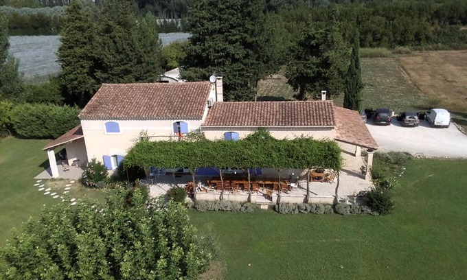 L'Isle-sur-la-Sorgue Bed & Breakfast | Mas Clement - Chambre et table d'hôtes