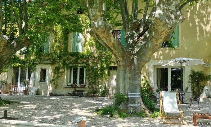 Pernes-les-Fontaines Apartment | mas de karlotte