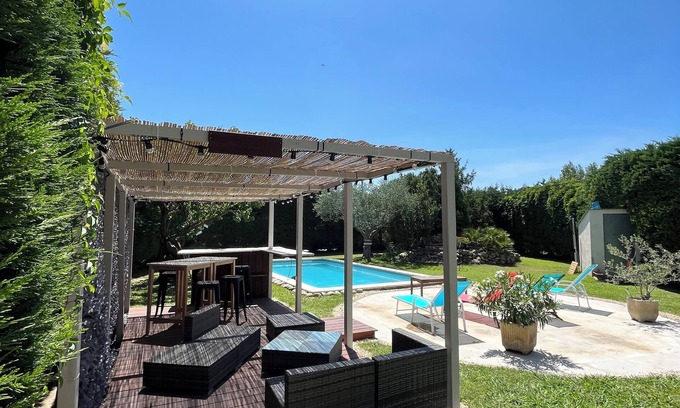 Chateaurenard Other | Mas in the countryside, authentic Provence!