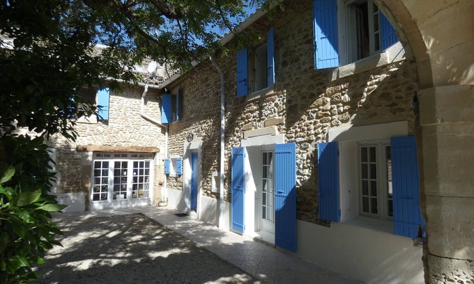 Grillon Cottage | Mas Provençal group gîte and guest rooms