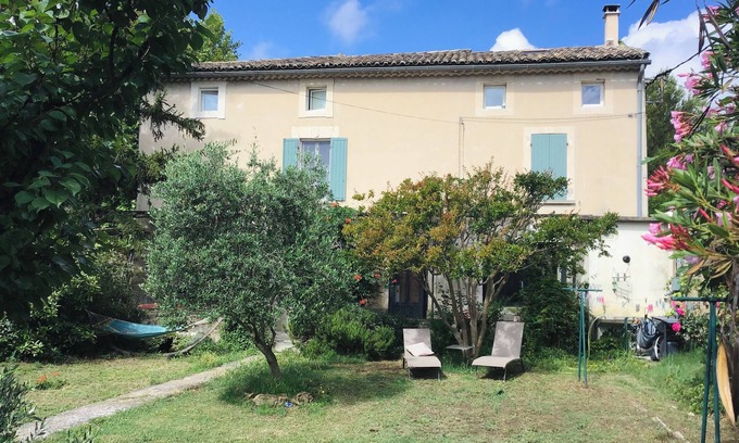 Entraigues-sur-la-Sorgue Other | Mas provençal near Avignon