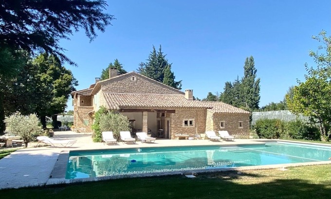Cavaillon Other | Mas Provençale Entouré de Pommiers, Piscine et Terrain de Tennis