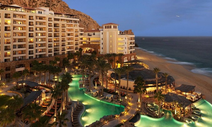 Los Cabos Resort | Master Suite with Studio lock-off. 2 rooms connected by door. Sleeps 8.