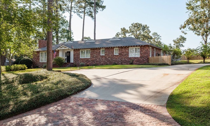 Murray Hill House | Masters Rental - Beautiful 3 bed/2 bath home minutes from the Augusta National